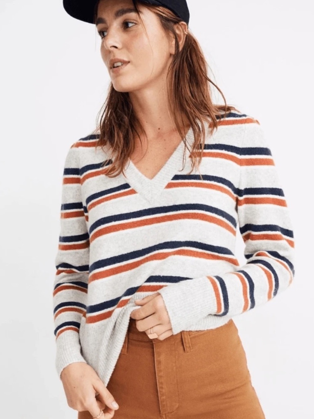 Madewell Striped Westgate V-Neck Sweater in Coziest Yarn in a size Small.